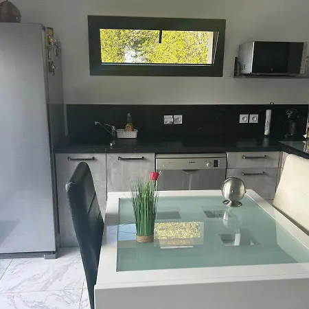 Dependances 25 M2 Lägenhet