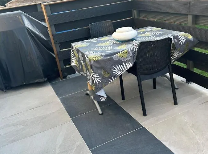 Dépendances 25 M2 * Saint-Loubès